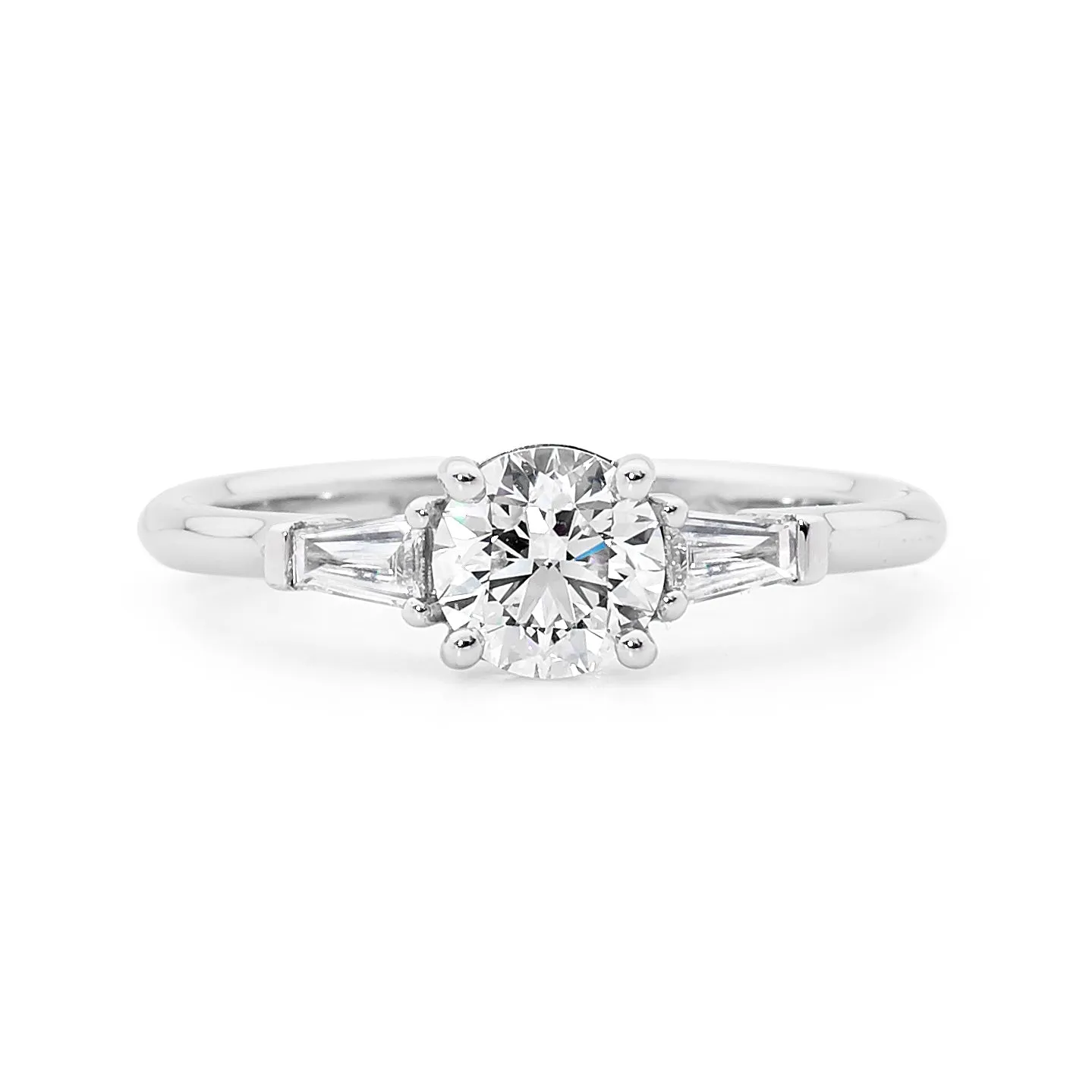 18ct White Gold 2 Baguette Cuts Diamond Ring