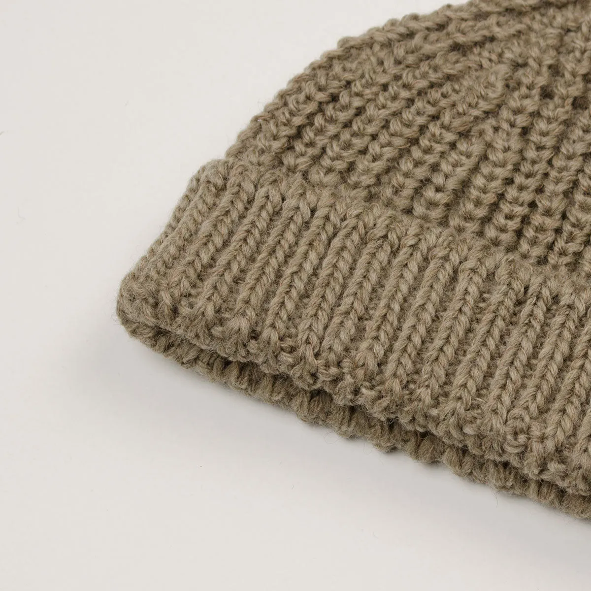 cableami - British Wool Short Beanie - Beige