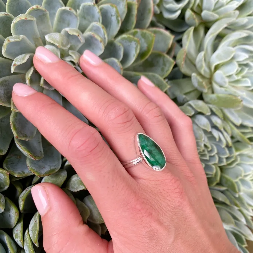 Emerald Quartz Teardrop Ring - Solange