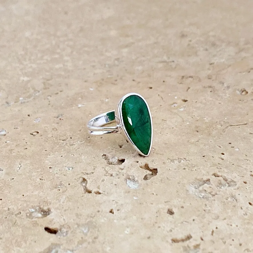 Emerald Quartz Teardrop Ring - Solange