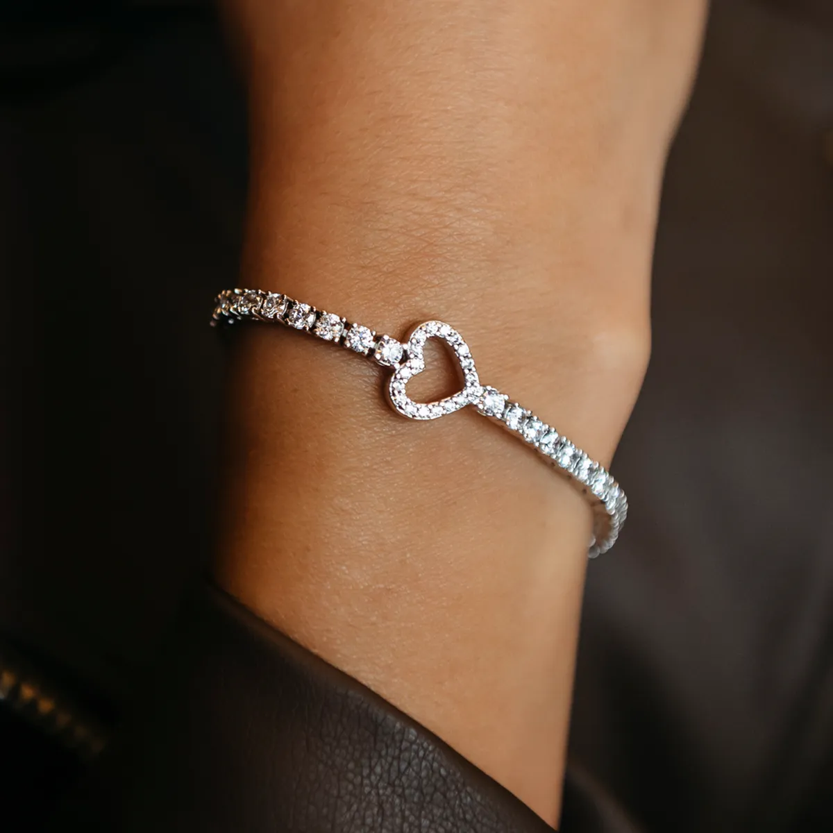 Heart Tennis Bracelet in White Gold