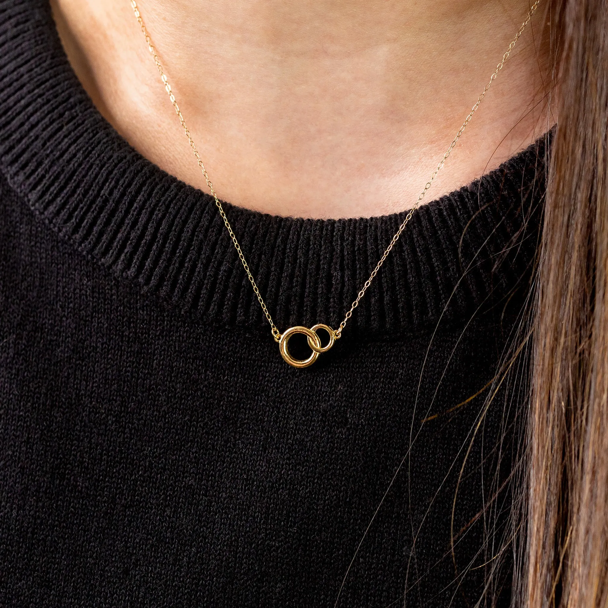 Interlocking Linked Circles Necklace - 14K Solid Gold