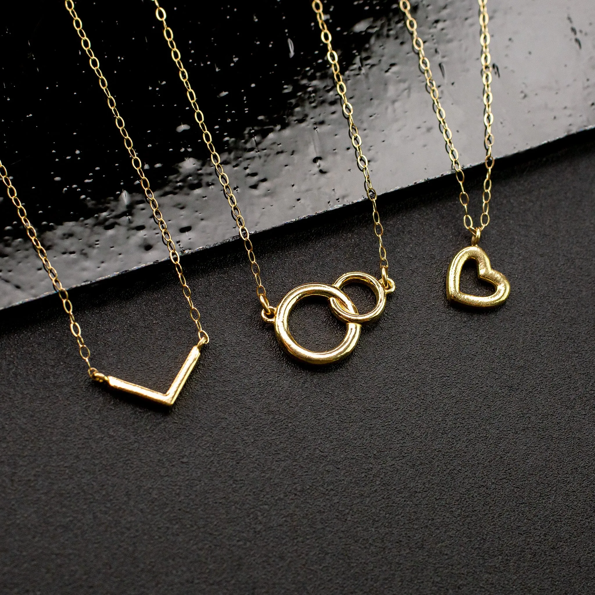 Interlocking Linked Circles Necklace - 14K Solid Gold