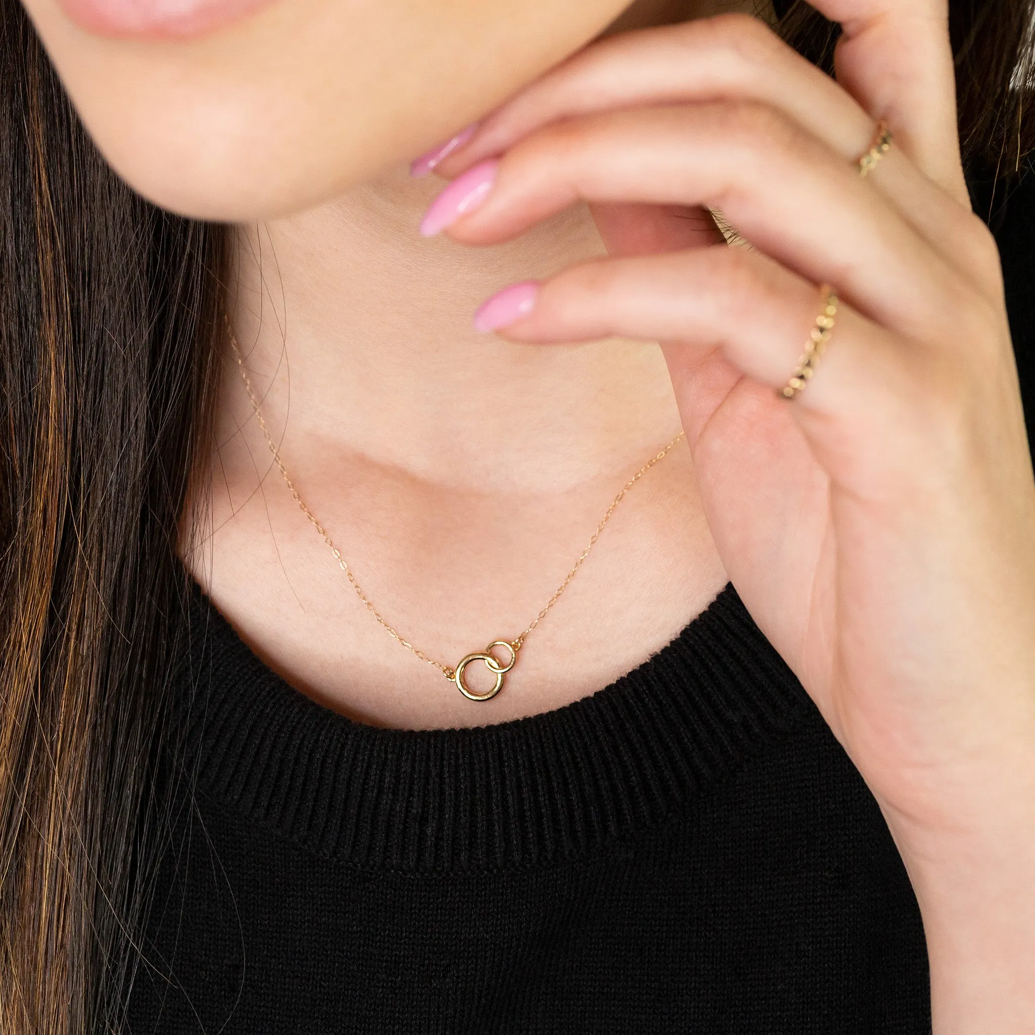 Interlocking Linked Circles Necklace - 14K Solid Gold