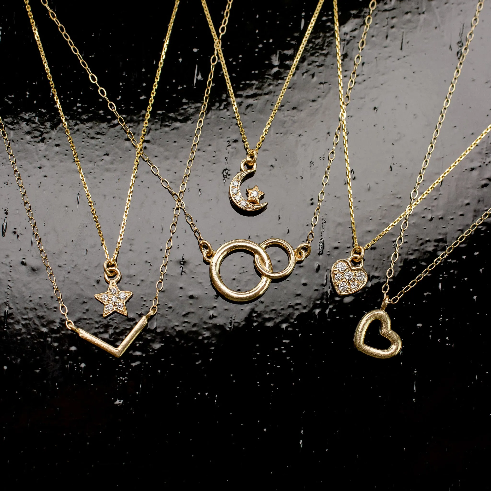 Interlocking Linked Circles Necklace - 14K Solid Gold