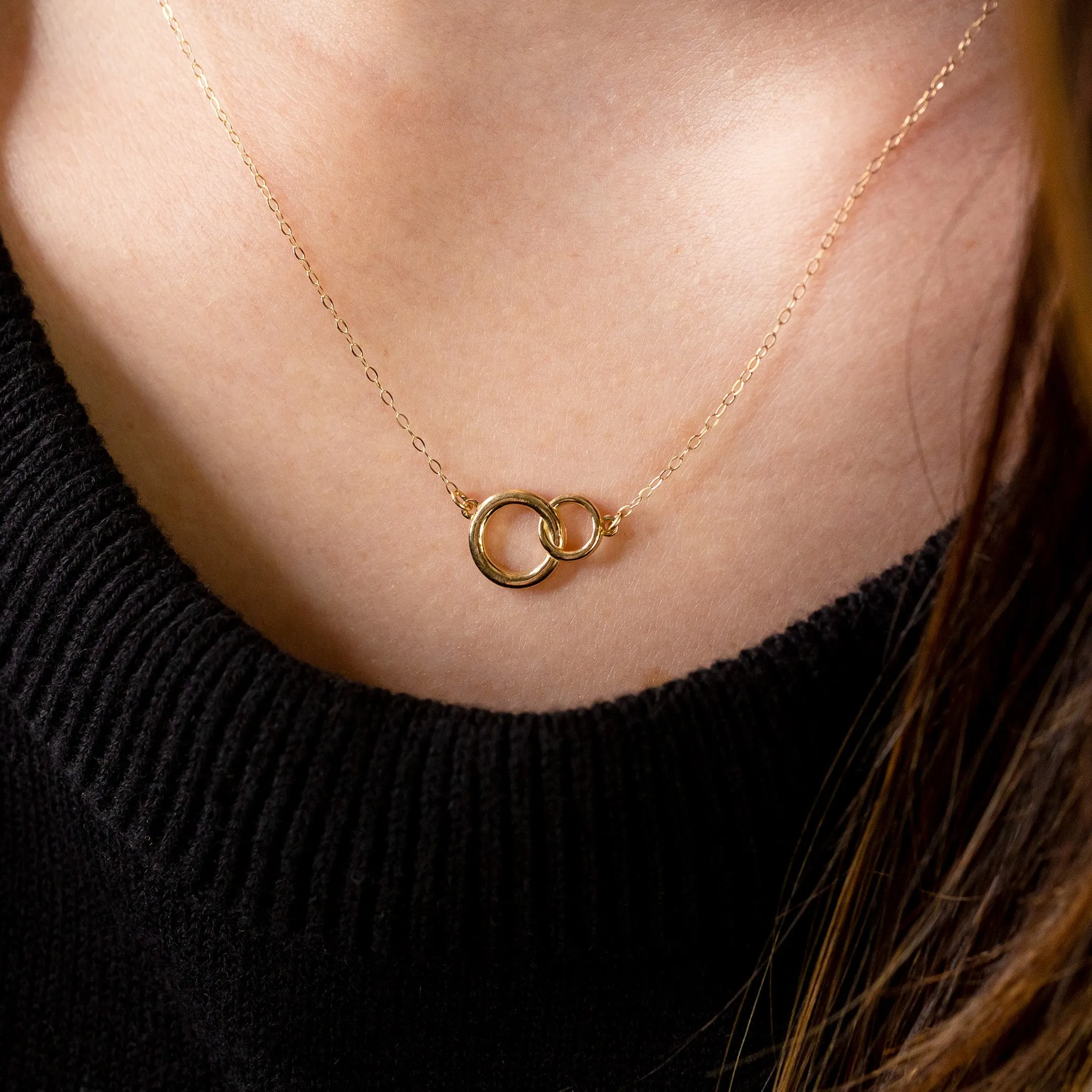 Interlocking Linked Circles Necklace - 14K Solid Gold