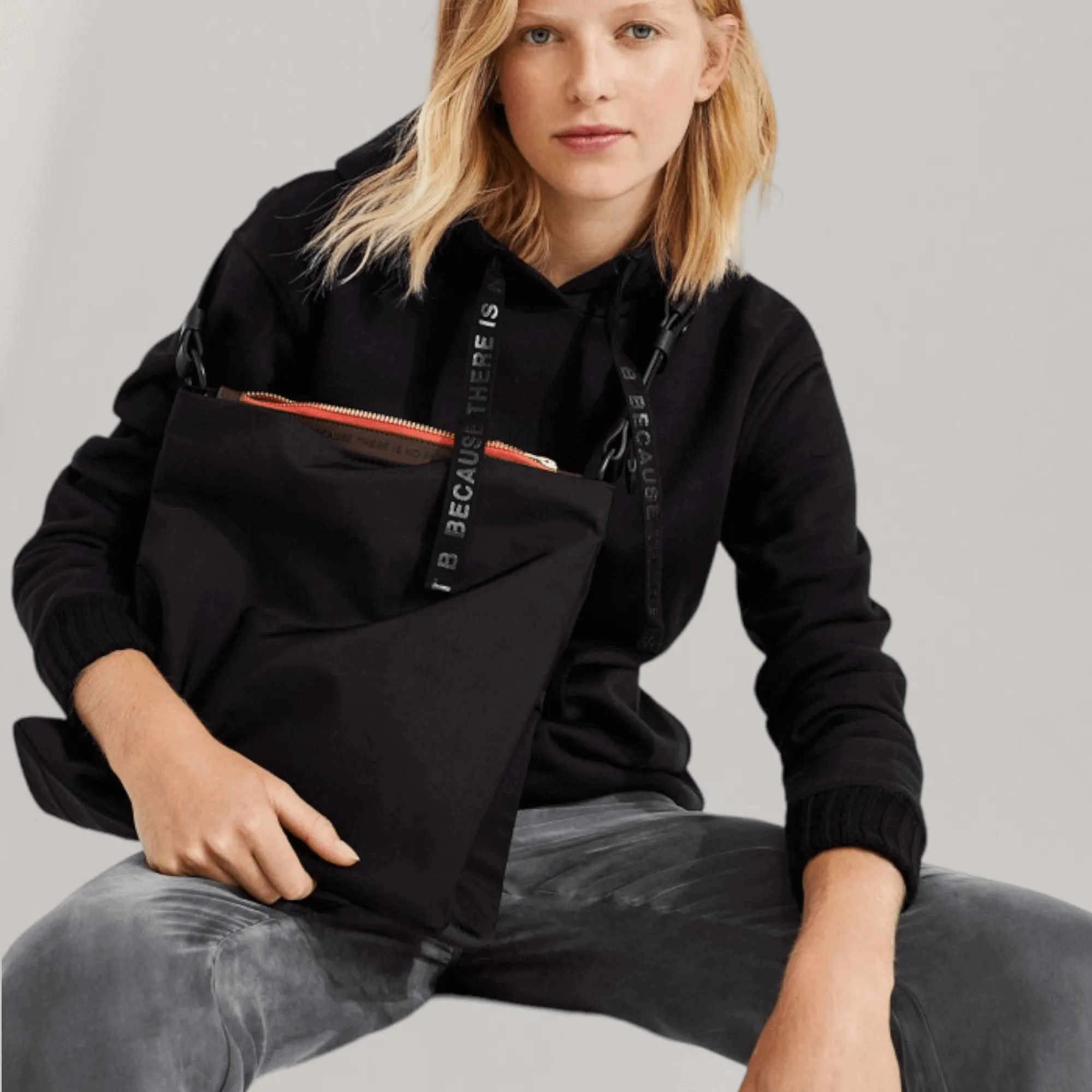 Orelle - Organic Cotton Hoodie - Black | Women's