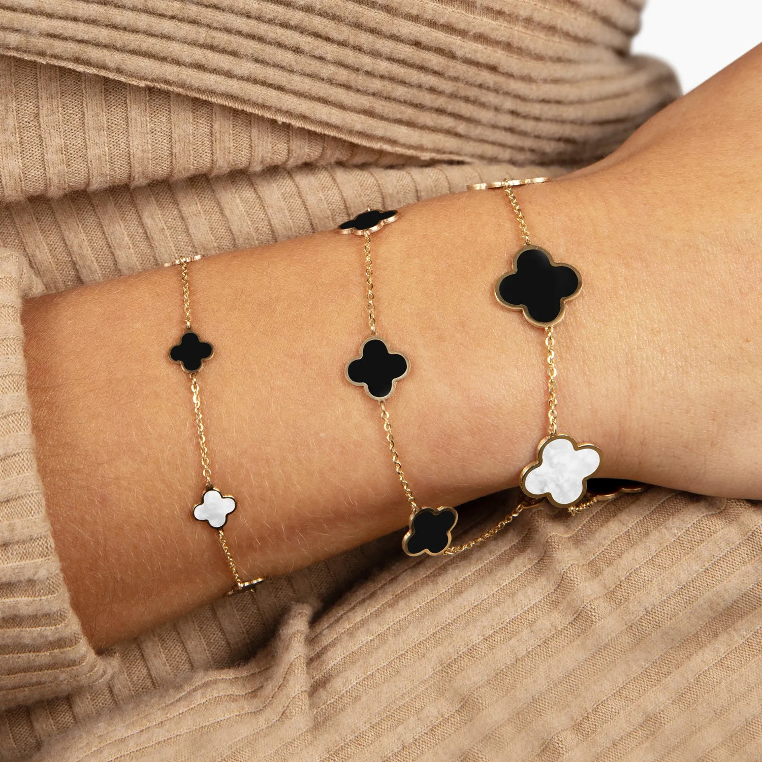 Small Onyx Clover Bracelet