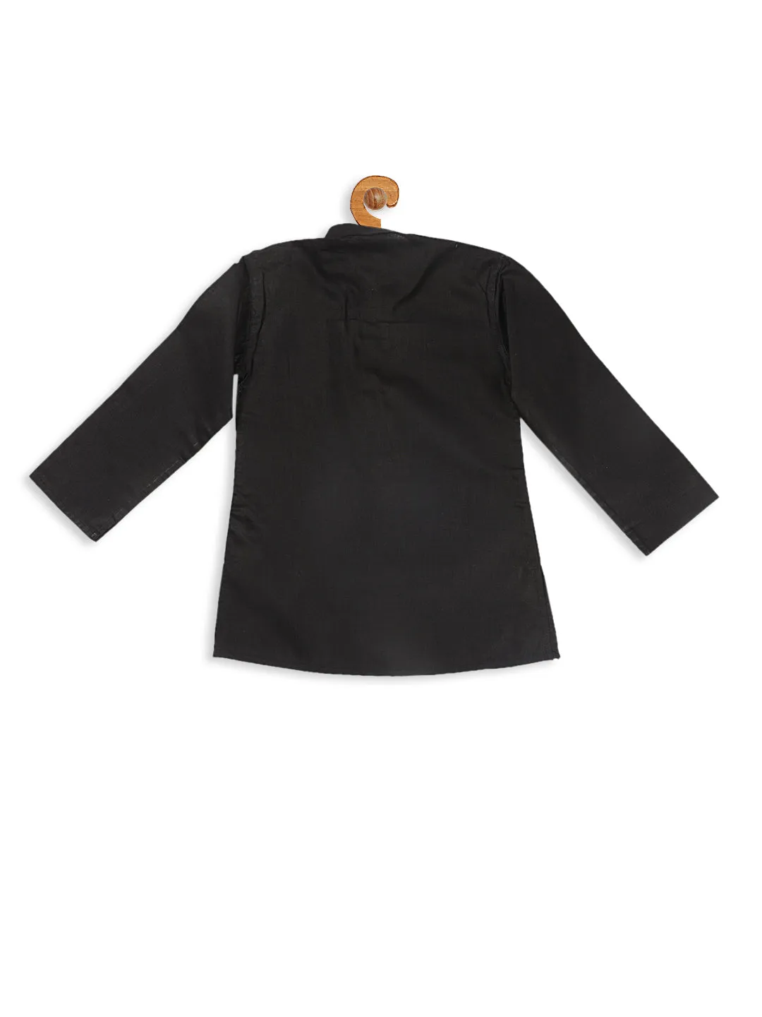 VASTRAMAY Boy's Black Kurta